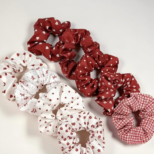 🎀 Chouchou “Sweet Love” – Douceur & style au quotidien
